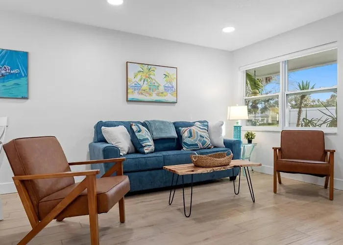 Holiday home August Pet Friendly And Hot Tub A Clearwater Beach