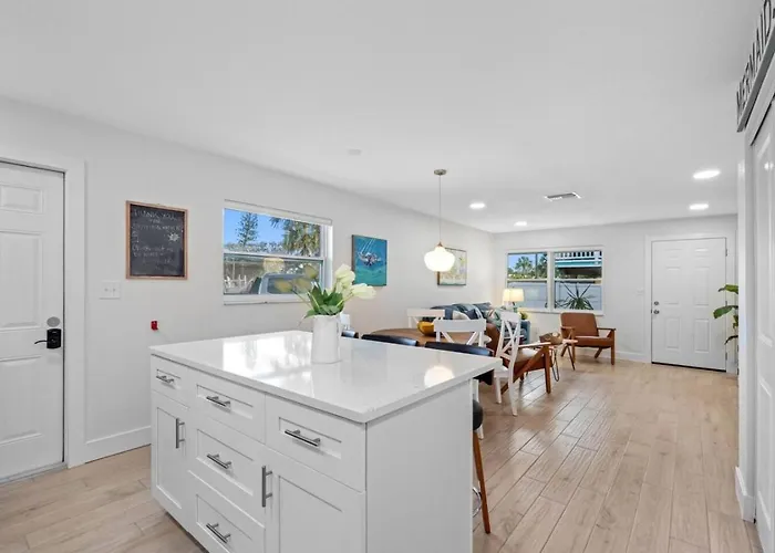 Holiday home August Pet Friendly And Hot Tub A Clearwater Beach