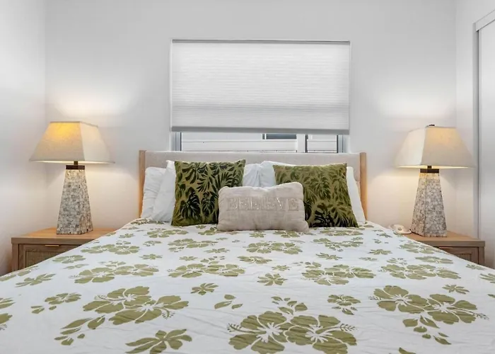 August Pet Friendly And Hot Tub A Holiday home Clearwater Beach