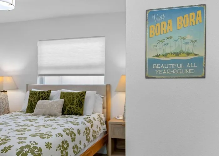 August Pet Friendly And Hot Tub A Holiday home Clearwater Beach